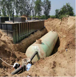 污水處理設(shè)備現(xiàn)場(chǎng)圖 污水處理設(shè)備現(xiàn)場(chǎng)圖